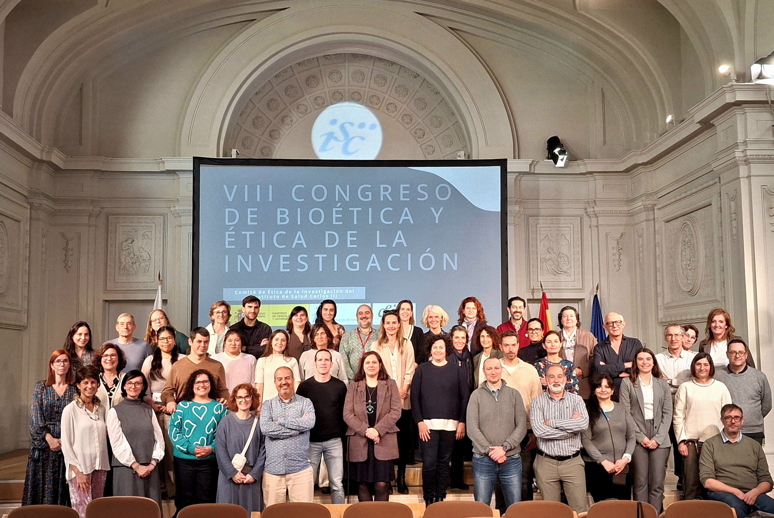 Foto de grupo con parte de las personas asistentes al congreso.
